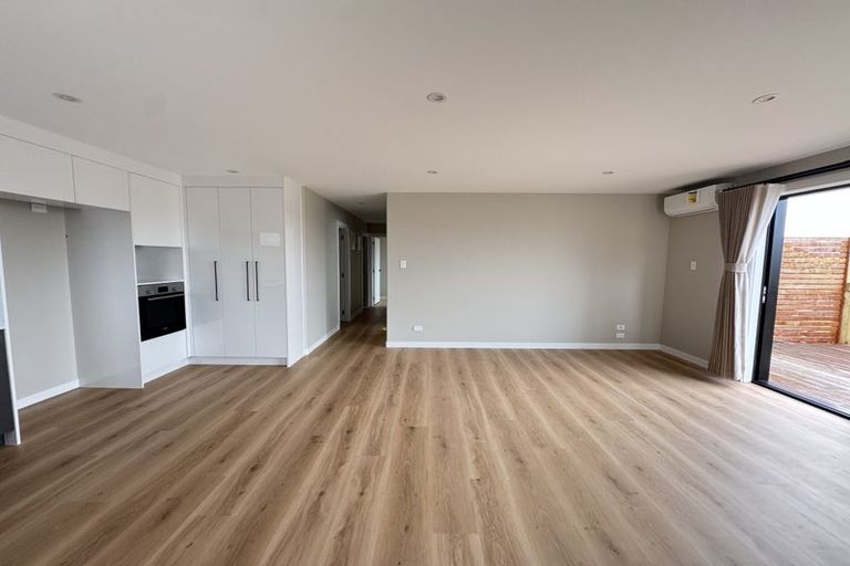 Photo of property in 42 Manu Place, Pinehill, Auckland, 0632