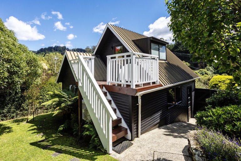 Photo of property in 4 District Road, Roseneath, Port Chalmers, 9023