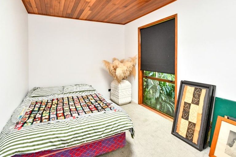 Photo of property in 30 Scenic Drive, Hillpark, Auckland, 2102