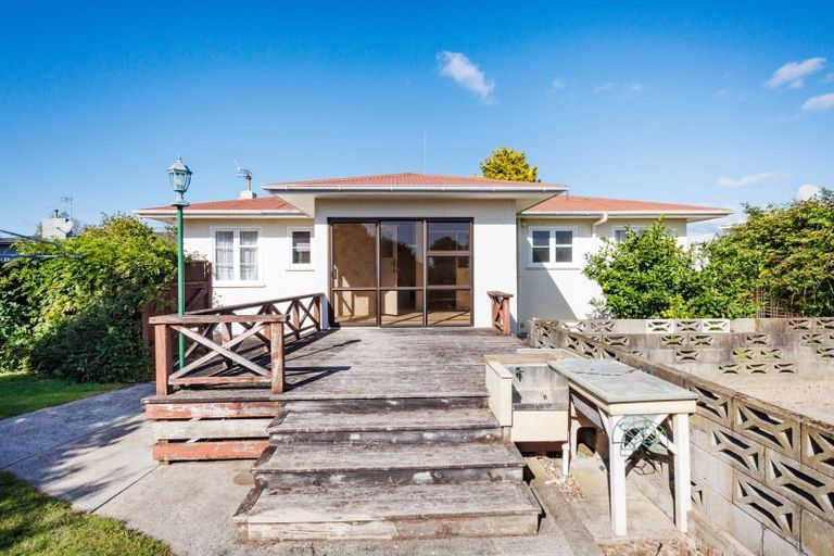 Photo of property in 11 Moray Place, Highbury, Palmerston North, 4412