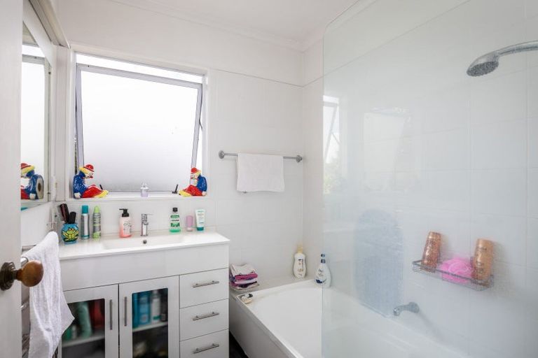 Photo of property in 369 Mangorei Road, Merrilands, New Plymouth, 4312