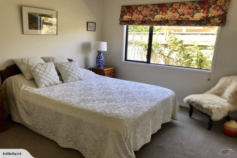 Photo of property in 6 Saint Hill Lane, Havelock North, 4130