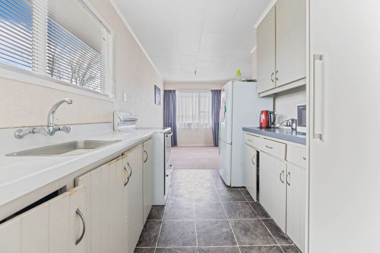 Photo of property in 15 Wairoa Place, Tokoroa, 3420