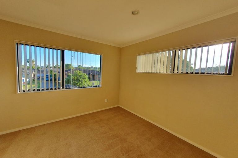 Photo of property in 14 Shankill Place, East Tamaki, Auckland, 2013