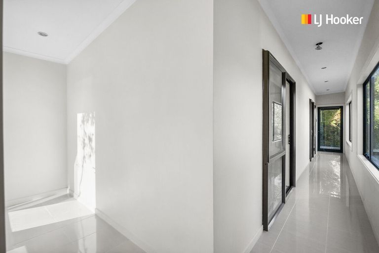 Photo of property in 4 Bewley Avenue, Macandrew Bay, Dunedin, 9014