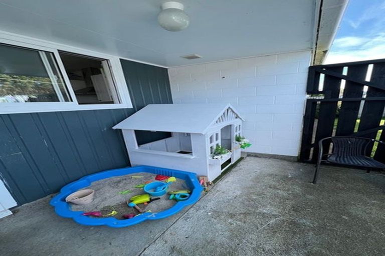 Photo of property in 4/10 Rawson Street, Tawa, Wellington, 5028