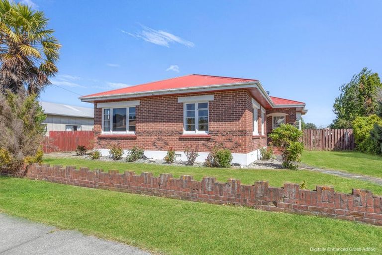 Photo of property in 3 Waverley Street, East Gore, Gore, 9710