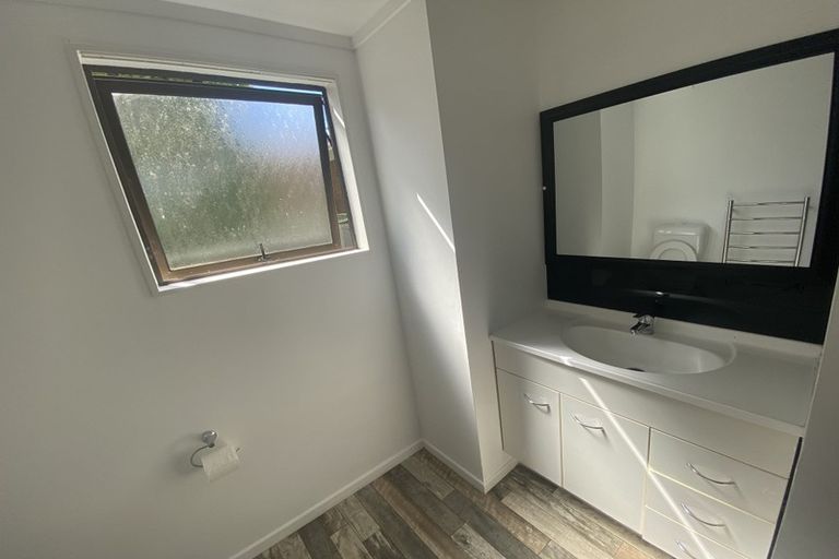 Photo of property in 1/17 Ervine Place, Bucklands Beach, Auckland, 2014