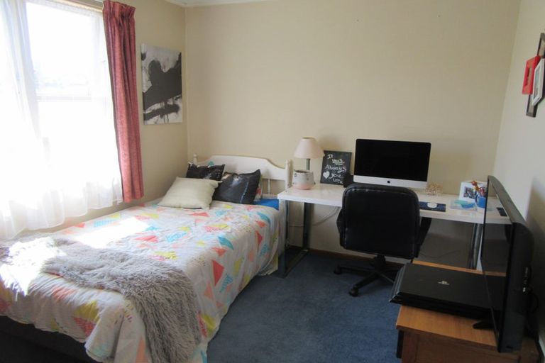 Photo of property in 2/20 John Street, Trentham, Upper Hutt, 5018