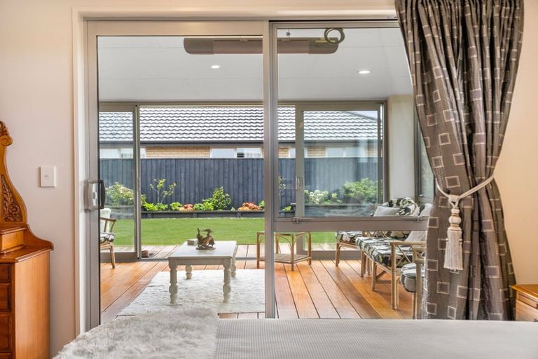 Photo of property in 22 Sequoia Way, Rangiora, 7400