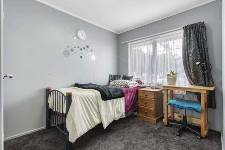 Photo of property in 1/11 Volta Place, Clendon Park, Auckland, 2103