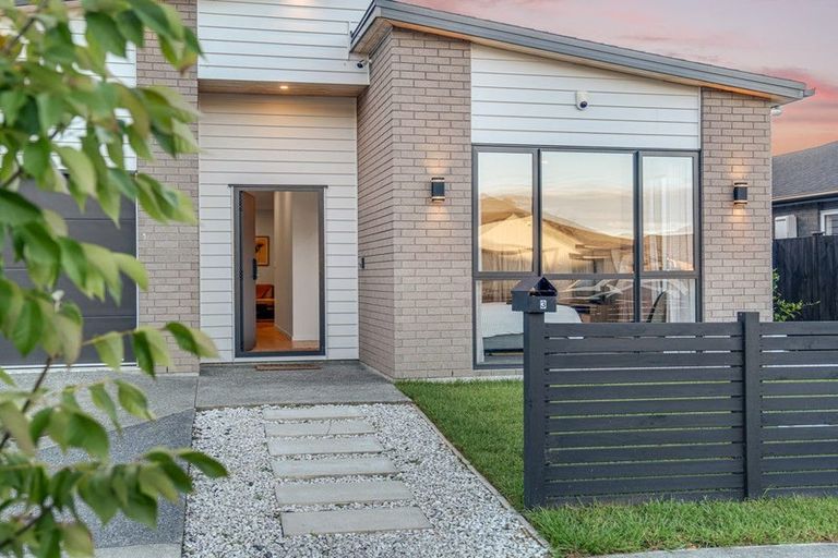 Photo of property in 3 Ropere Street, Kumeu, 0810