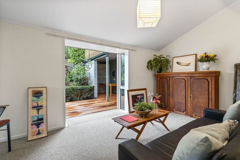 Photo of property in 1082 Sandspit Road, Sandspit, Warkworth, 0982