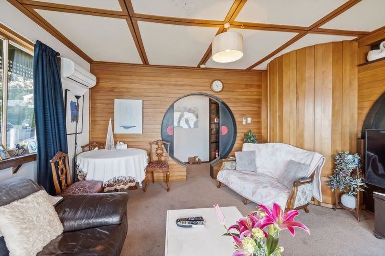 Photo of property in 10 Bridle Path, Lyttelton, 8082