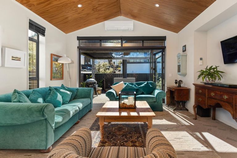 Photo of property in 6 Stamper Lane, Arthurs Point, Queenstown, 9371