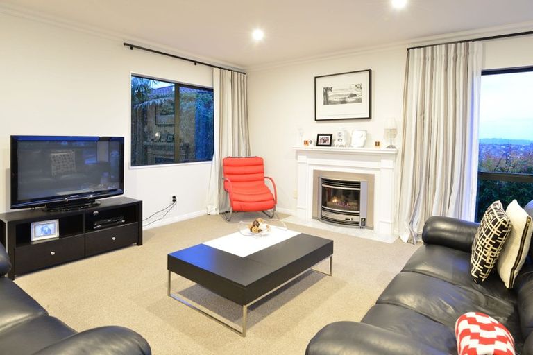 Photo of property in 3 Matisse Drive, West Harbour, Auckland, 0618