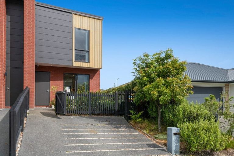 Photo of property in 54 Jane Maree Road, Kumeu, 0810
