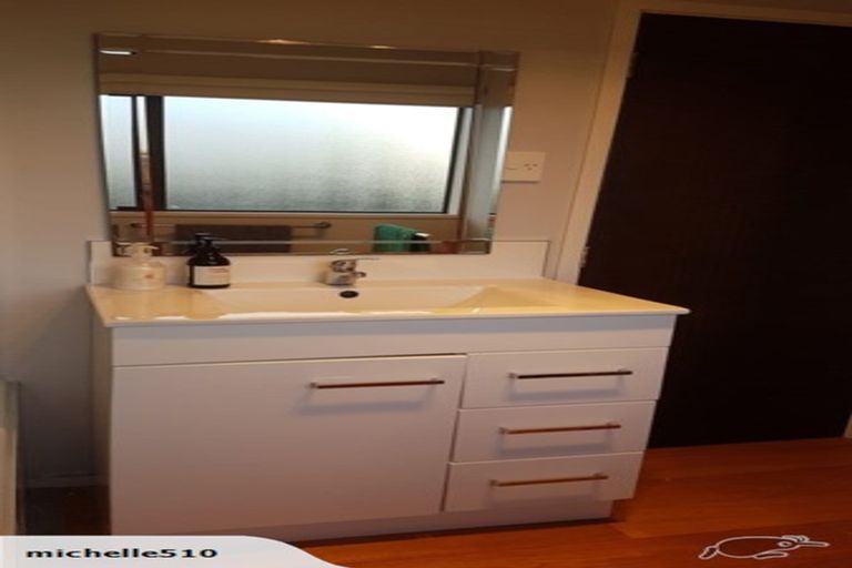 Photo of property in 2/110 Beach Road, Pahurehure, Papakura, 2113