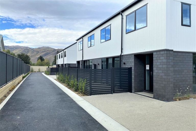 Photo of property in 20/2 Barry Avenue, Cromwell, 9310