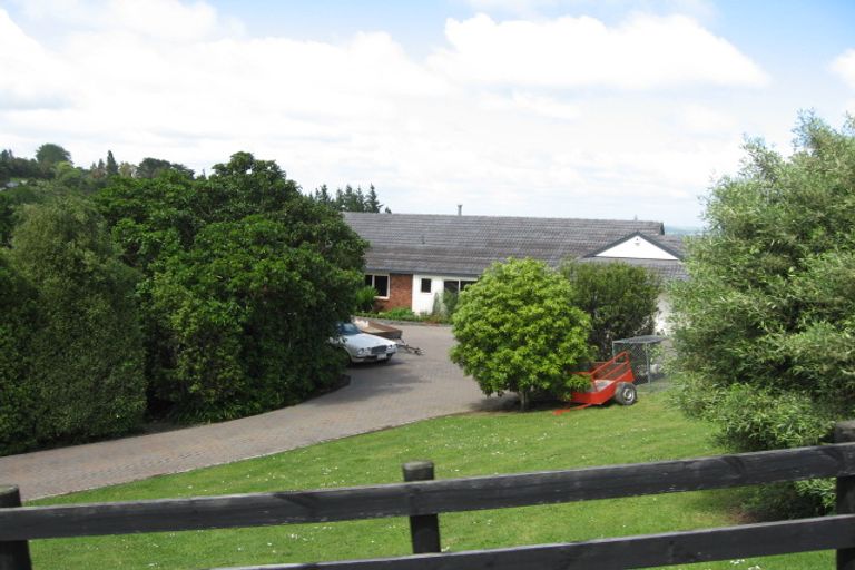 Photo of property in 68 Kauri View Road, Opaheke, Papakura, 2584