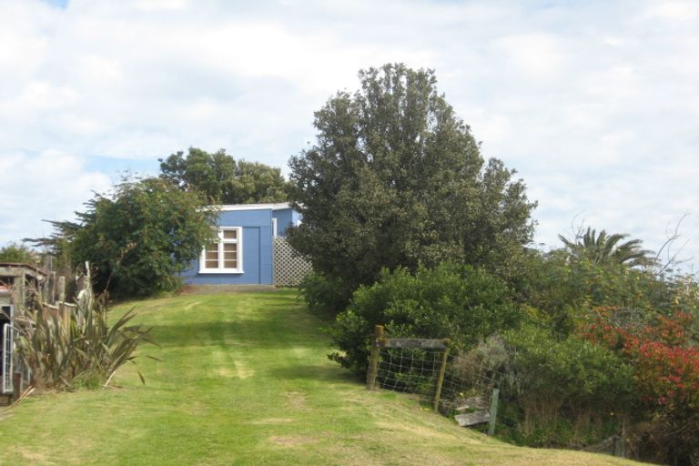 Photo of property in 143 Kahukura Avenue, Waitarere Beach, Levin, 5510