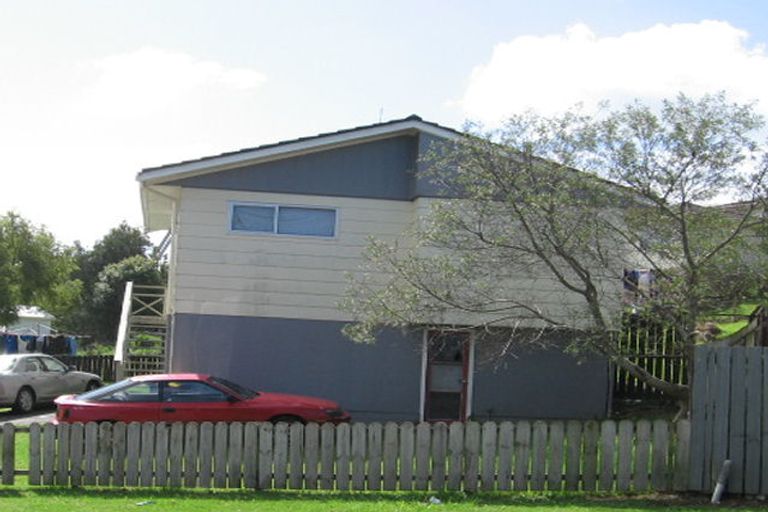 Photo of property in 47 Cedar Heights Avenue, Massey, Auckland, 0614