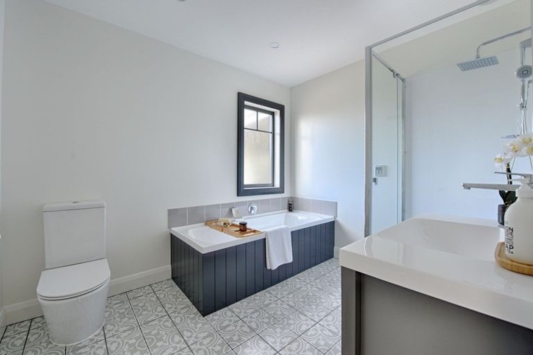 Photo of property in 10 Howard Street, Gore, 9710