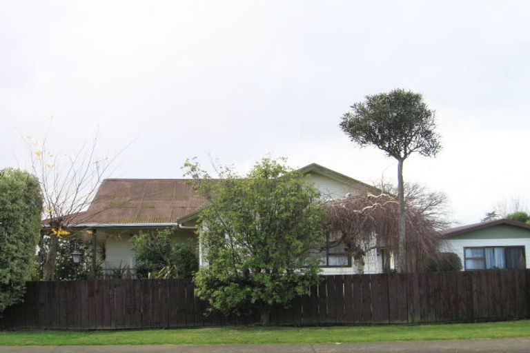 Photo of property in 500 Grove Road, Mayfair, Hastings, 4122