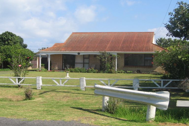 Photo of property in 19 Nikau Road, Oneroa, Waiheke Island, 1081