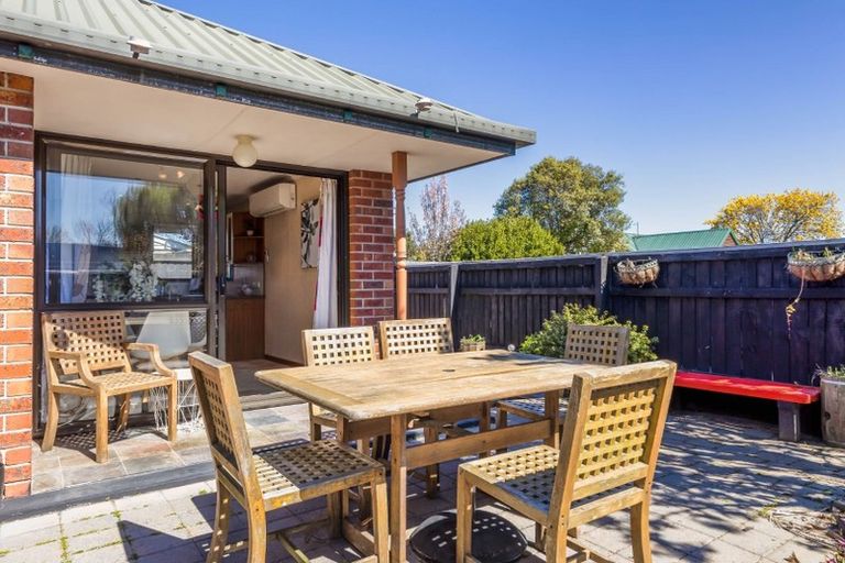 Photo of property in 11b Winters Road, Redwood, Christchurch, 8051