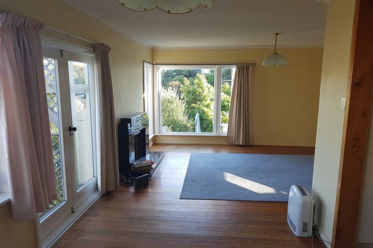 Photo of property in 20 Ashleigh Crescent, Miramar, Wellington, 6022