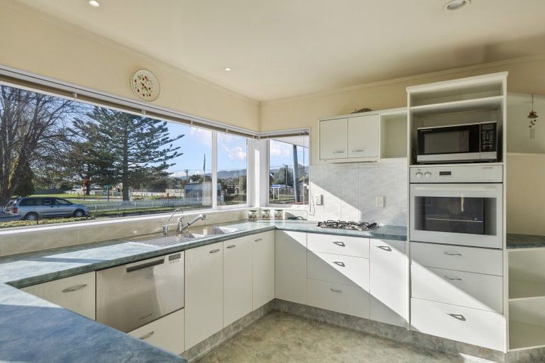Photo of property in 174 Bath Street, Levin, 5510