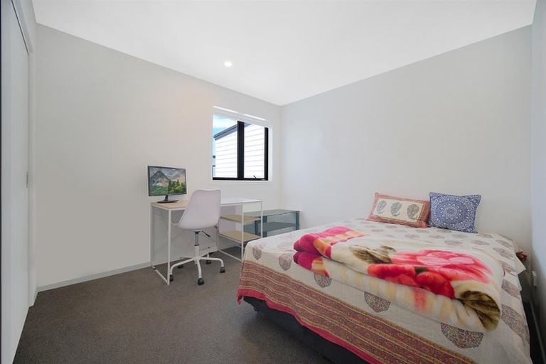 Photo of property in 30 Arapapa Road, Papakura, 2110