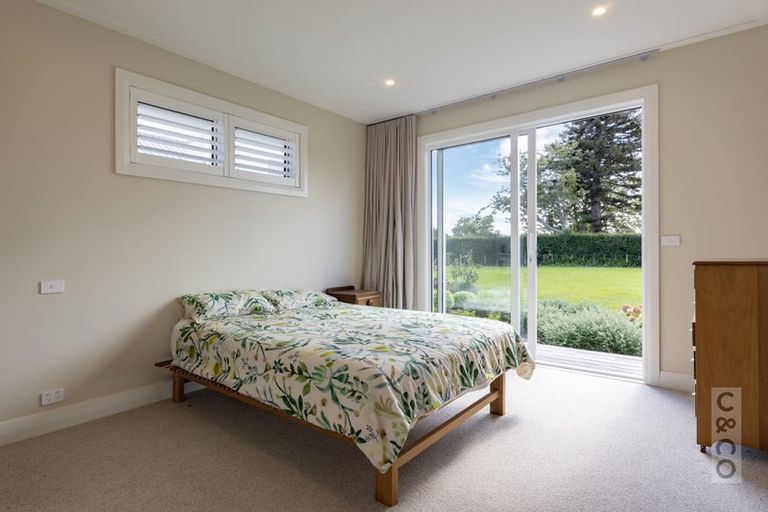 Photo of property in 88 Taupaki Road, Taupaki, Henderson, 0782