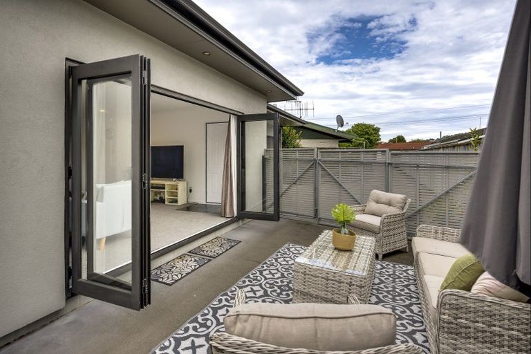 Photo of property in 23a Avondale Road, Taradale, Napier, 4112