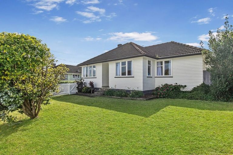 Photo of property in 27 Watts Road, Manurewa, Auckland, 2102