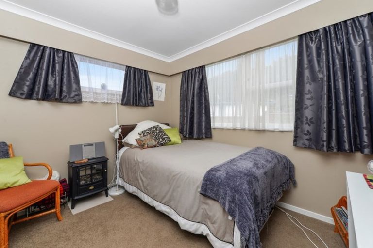 Photo of property in 2 Teal Place, Selwyn Heights, Rotorua, 3015