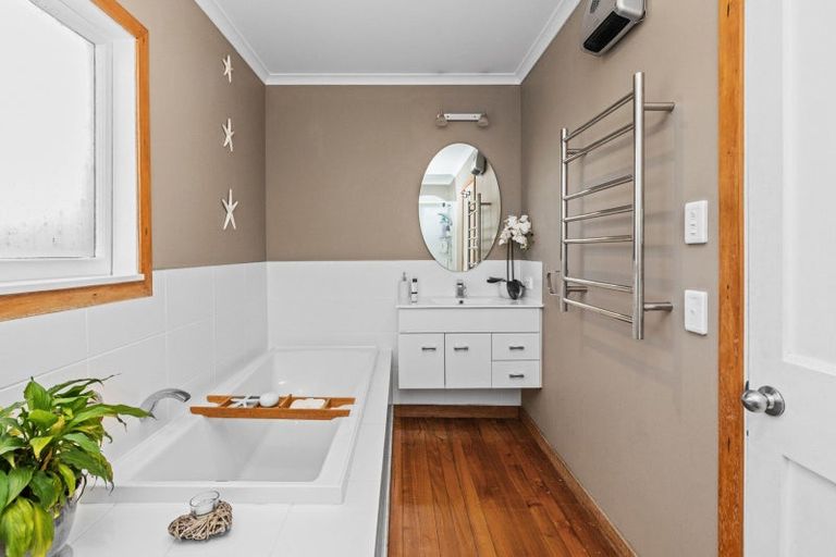 Photo of property in 10 Latham Street, Napier South, Napier, 4110