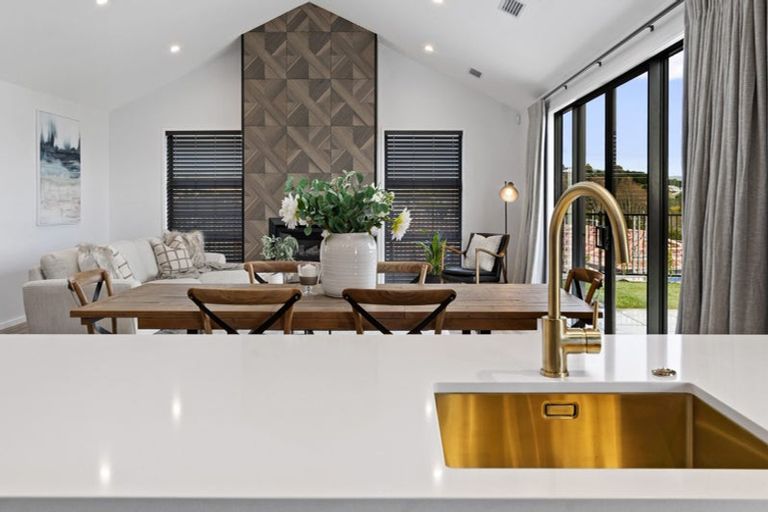 Photo of property in 22 Ridge Drive, Omokoroa, 3114