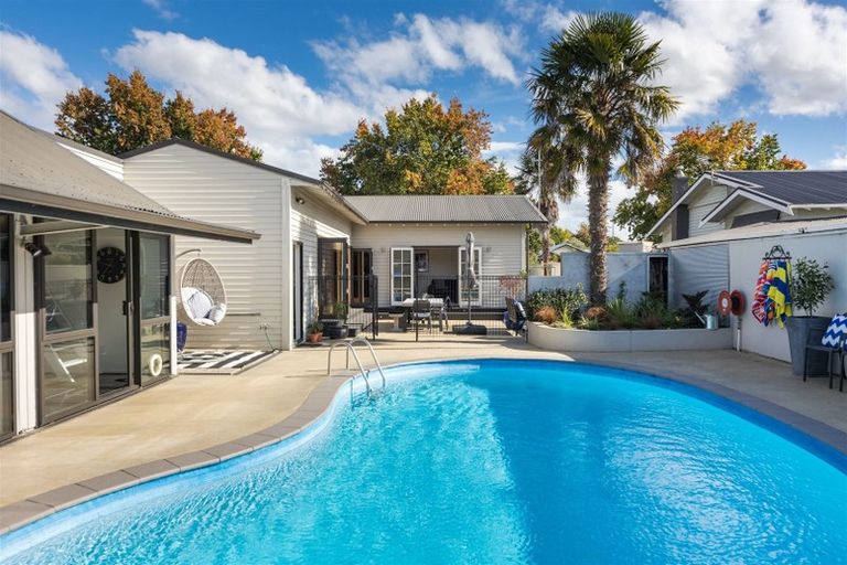 Photo of property in 47 Rangitane Street, Palmerston North, 4414