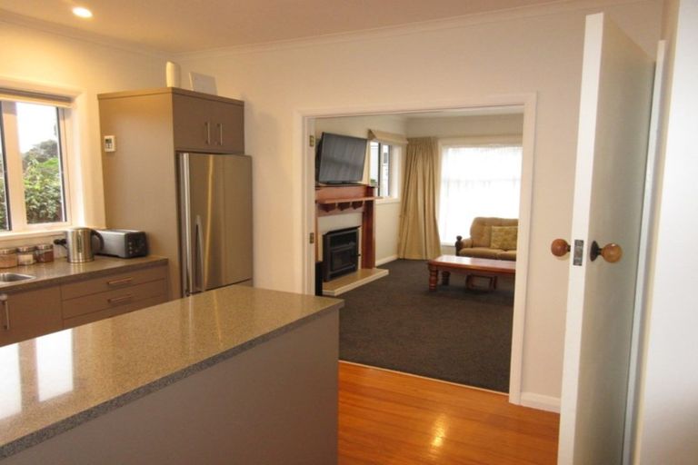 Photo of property in 10 Karaka Grove, Raumati Beach, Paraparaumu, 5032