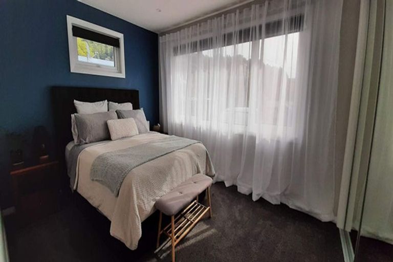 Photo of property in 12 Forest Road, Pinehaven, Upper Hutt, 5019