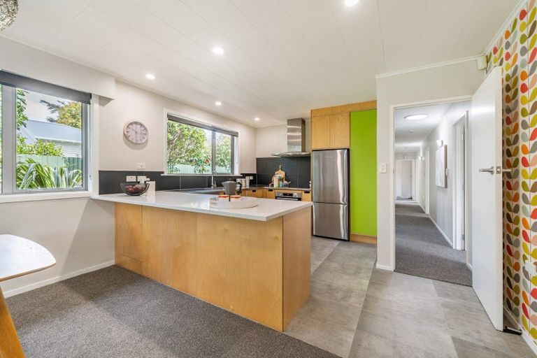 Photo of property in 1a Bracken Street, Wallaceville, Upper Hutt, 5018