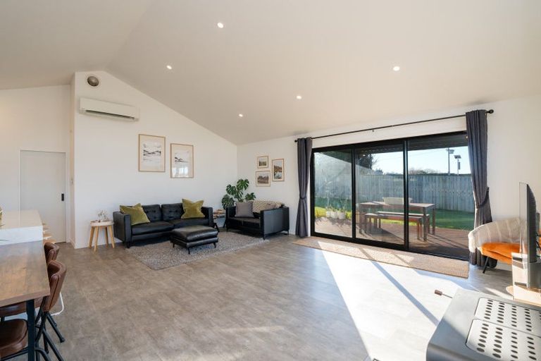 Photo of property in 73 Kilmarnock Street, Wallacetown, 9816