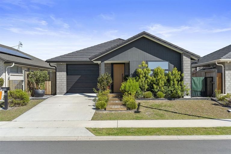 Photo of property in 22 Te Wharo Drive, Papamoa, 3118