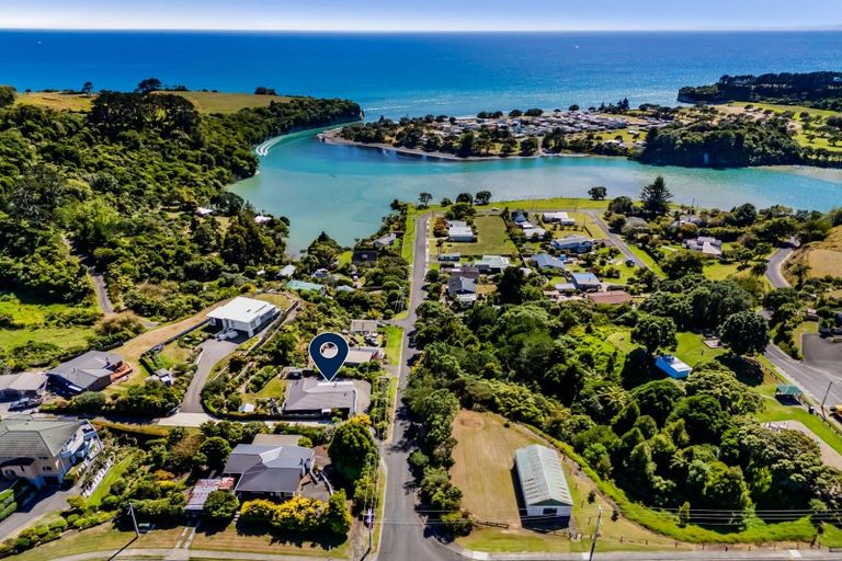 Photo of property in 31 Whakapaki Street, Urenui, 4375