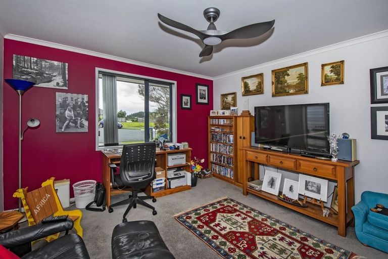 Photo of property in 50 Ocean View Rise, Ruakaka, 0116