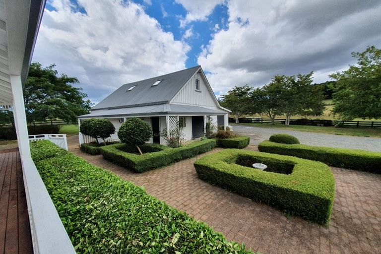 Photo of property in 73 Markham Road, Ararimu, Drury, 2579