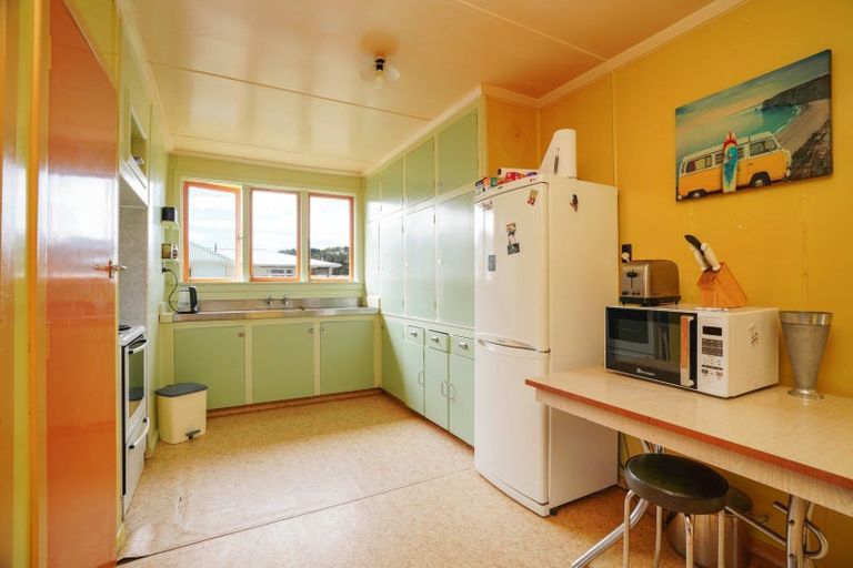 Photo of property in 17 Half Mile Road, Tuatapere, 9620