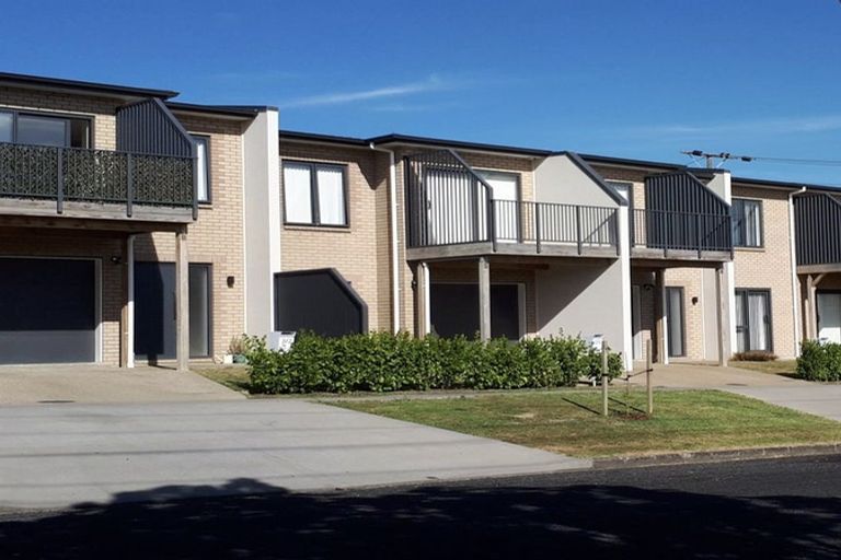 Photo of property in 2/2 Wesley Street, Devonport, Auckland, 0624